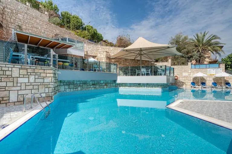 Havuz &amp; Plaj / Kaptan Otel