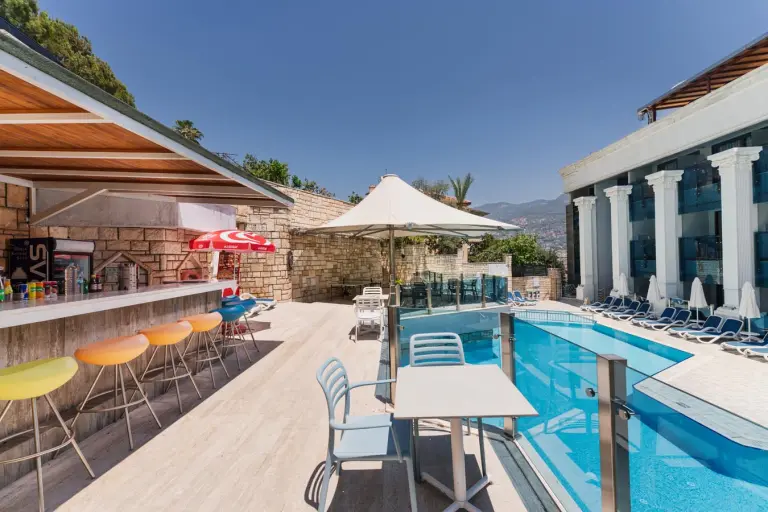 Havuz &amp; Plaj / Kaptan Otel