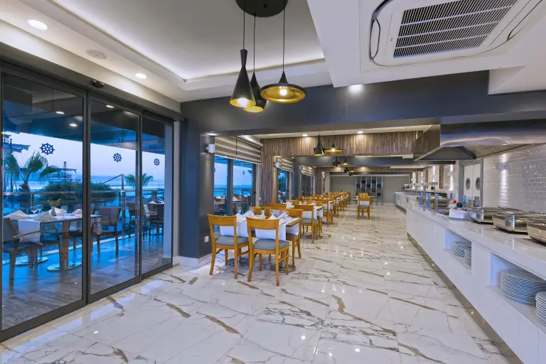 Restoran &amp; Bar / Kaptan Otel